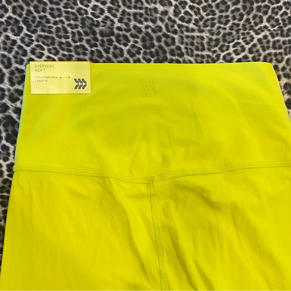 All In Motion Lime Green Leggings Sports Bra Ultra High Rise Everyday Soft NWT - Picture 7 of 15